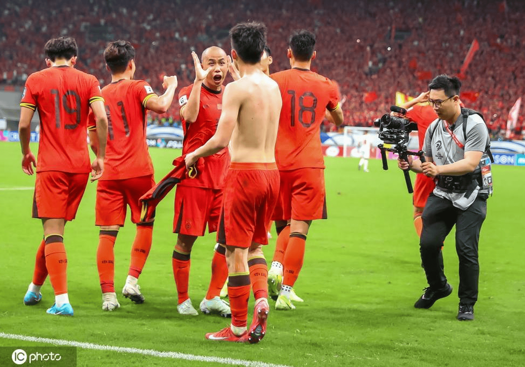 临门一脚!球队临门一脚进球锁定胜局 临门一脚!球队临门一脚进球锁定胜局