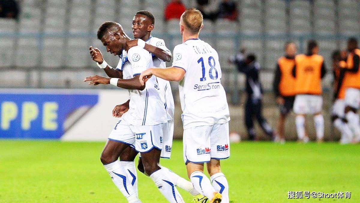 世俱杯参赛资格-瓦朗谢纳在主场击败亚眠,保持连胜纪录