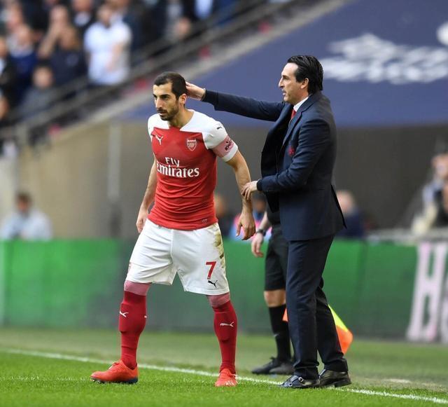 世俱杯直播-足球场上异常激烈，比分胶着紧张的简单介绍