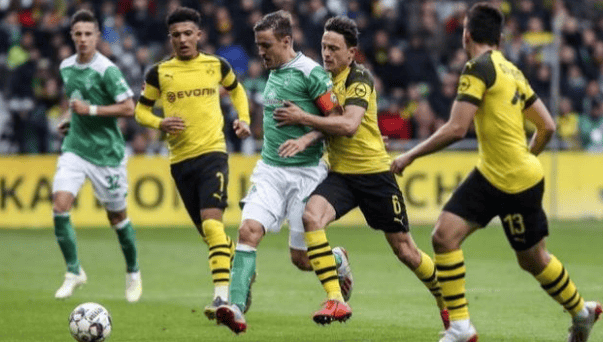 柏林赫塔士气高涨，力阻对手进攻