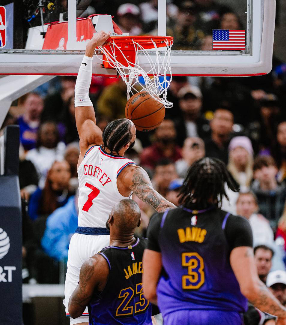 快船队大比分获胜，晋级到了下一轮比赛