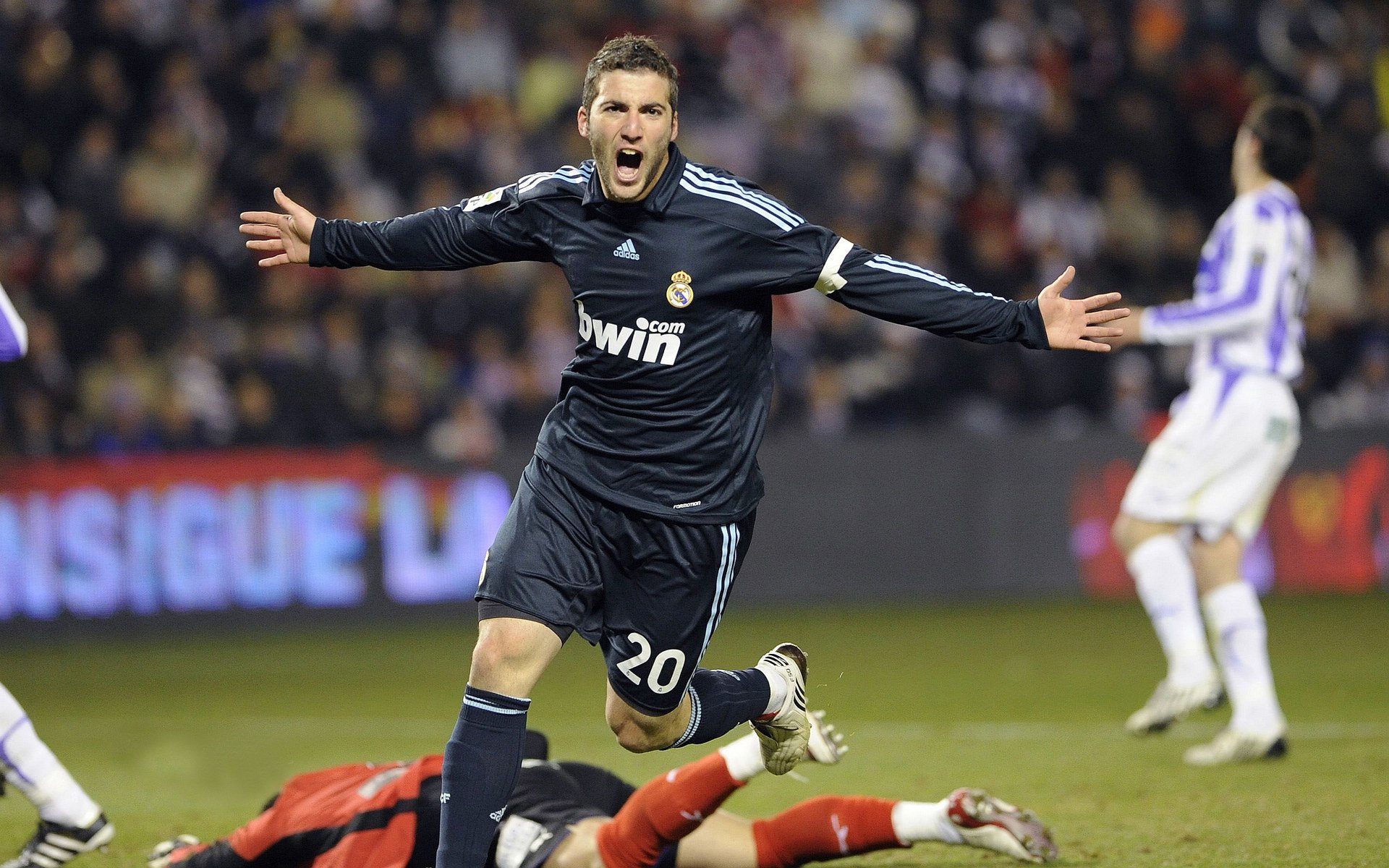 惊魂夜！中国队险胜马来西亚，马琳一球定江山